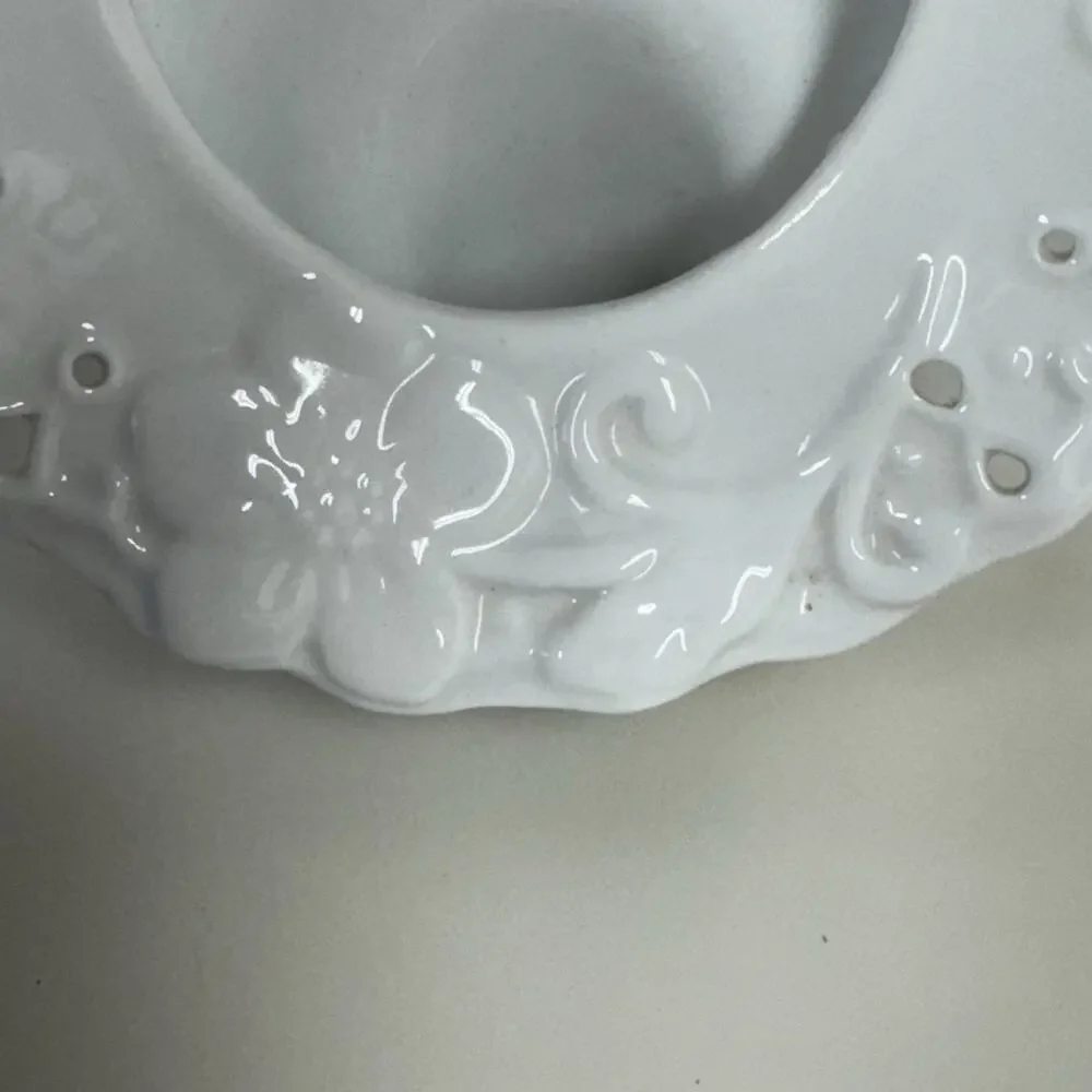 White Porcelain Small Picture Photo Frame Oval Doily Lace Flower